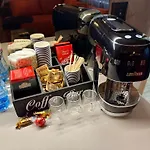 Luxury Ivon Ξενοδοχείο με διαμερίσματα 4*