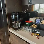 Luxury Ivon Ξενοδοχείο με διαμερίσματα 4*