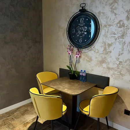Hotel apartamentowy Luxury Ivon 4*