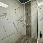 Luxury Ivon بلوفديف