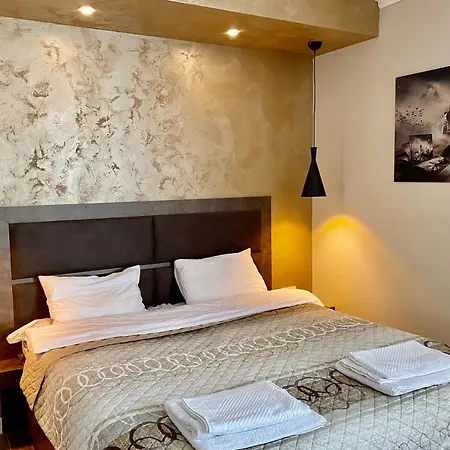 Luxury Ivon