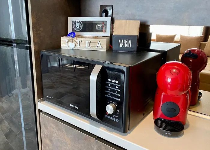 Luxury Ivon Apartahotel